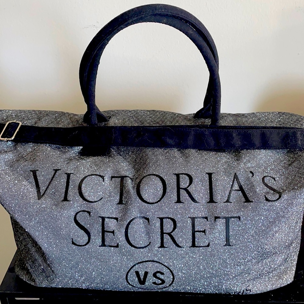 PINK Victoria’s Secret sparkly overnight bag!